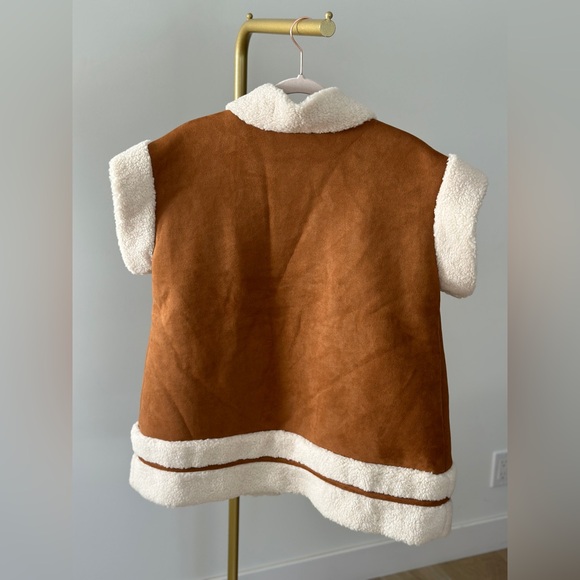 Central Park West Alwyn Vest in Cognac size Large NWT - Picture 11 of 15